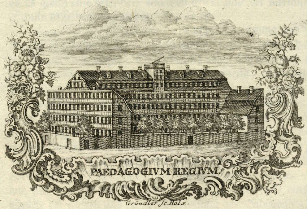 Historischer Kupferstich des Pädagogiumgebäudes in den Franckeschen Stiftungen, eingerahmt von reich verzierten Ornamenten